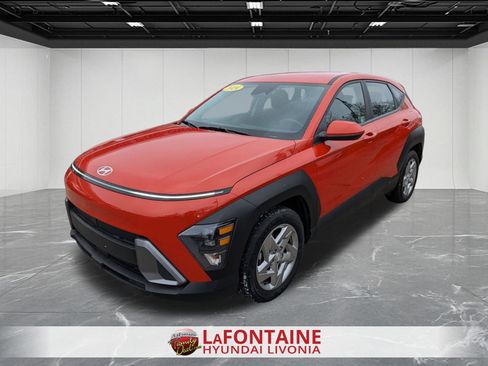 Certified 2024 Hyundai Kona SE image 1