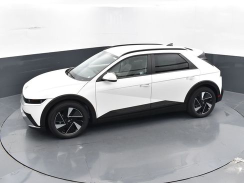 New 2025 Hyundai Ioniq 5 SEL image 29