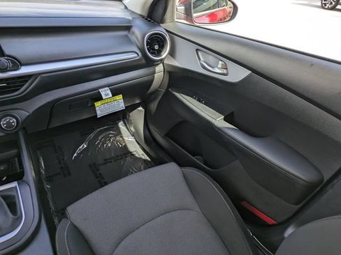 Used 2024 Kia Forte LXS w/ LXS Technology Package FWD image 16