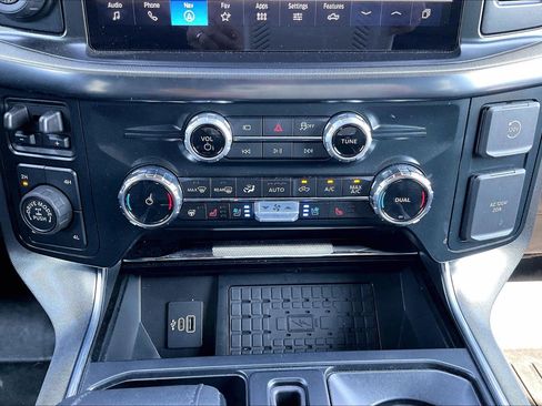Certified 2025 Ford F150 Platinum w/ Equipment Group 702A High AWD/4WD image 30
