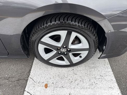 Used 2017 Toyota Prius Four Touring image 11