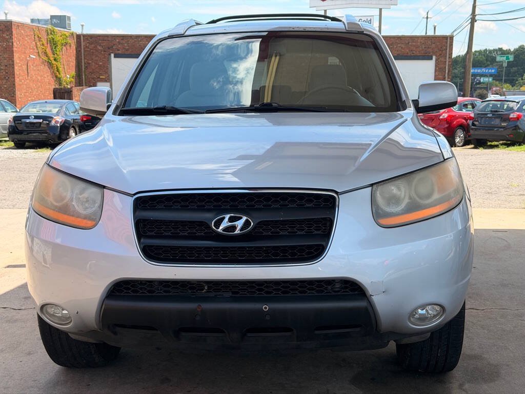 Used 2009 Hyundai Santa Fe SE FWD image 2