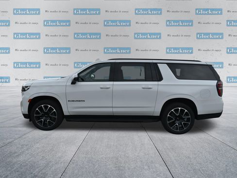 Used 2021 Chevrolet Suburban RST w/ Luxury Package AWD/4WD image 17