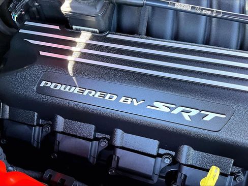 Used 2016 Dodge Challenger R/T Scat Pack w/ Leather Interior Group image 31