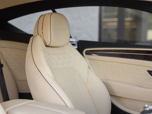 Used 2024 Bentley Continental GT Speed image 44