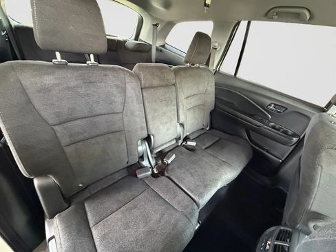 Used 2019 Honda Pilot EX image 19