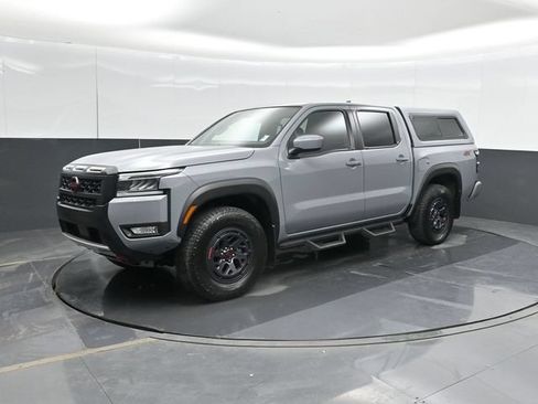 Used 2025 Nissan Frontier PRO-4X AWD/4WD image 8