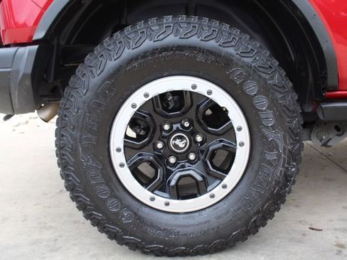 Used 2021 Ford Bronco Badlands w/ Sasquatch Package image 9