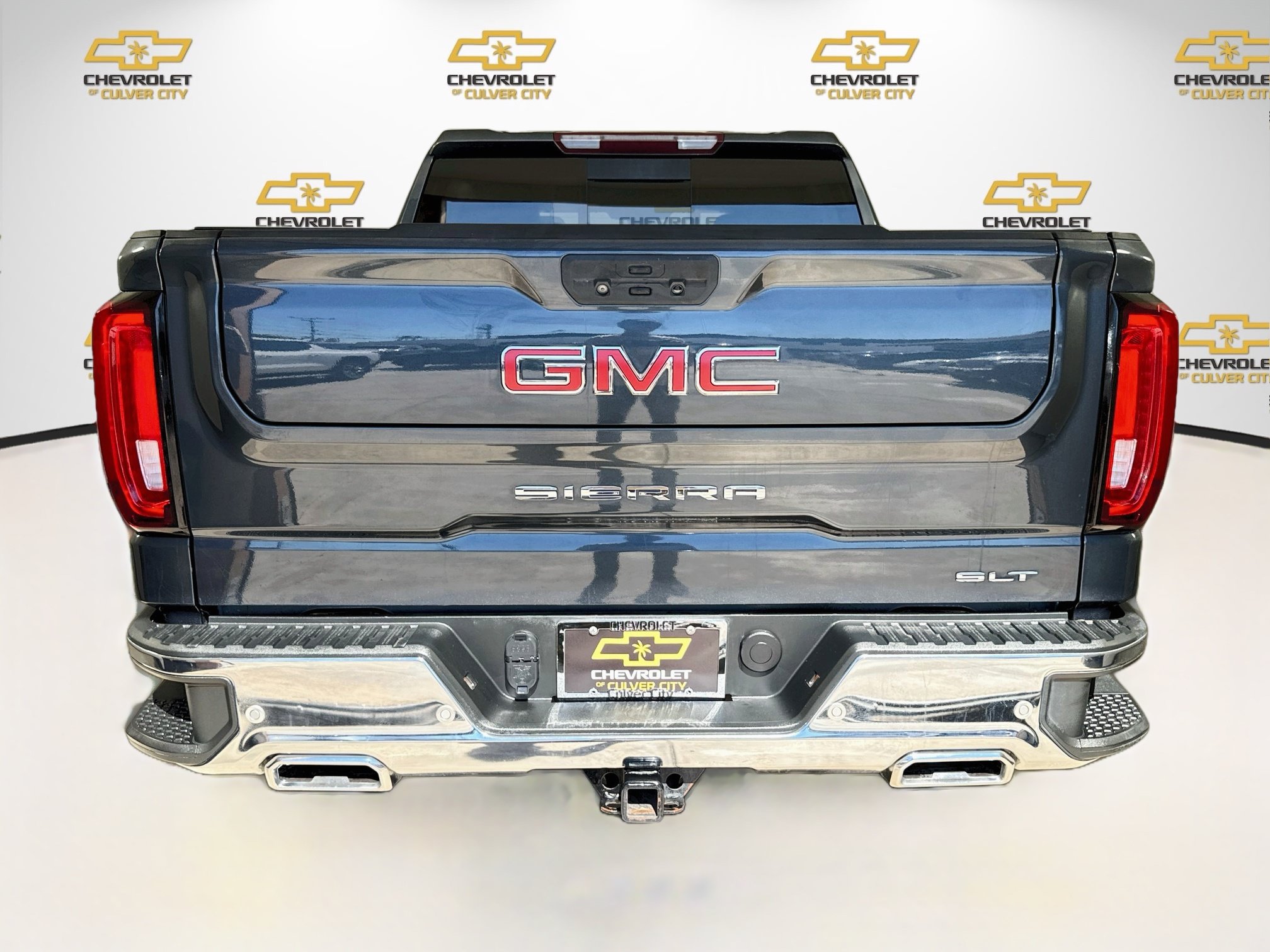 Used 2022 GMC Sierra 1500 SLT w/ SLT Premium Plus Package AWD/4WD image 7
