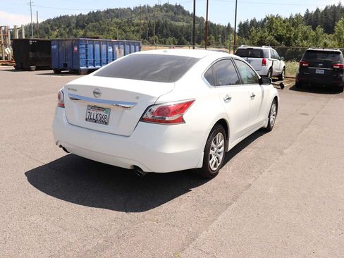 Used 2015 Nissan Altima 2.5 S w/ Power Driver Seat Package FWD image 5