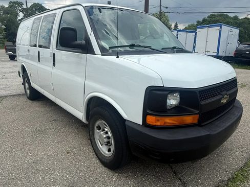 Used 2013 Chevrolet Express 2500 w/ Cold Climate Package RWD image 5
