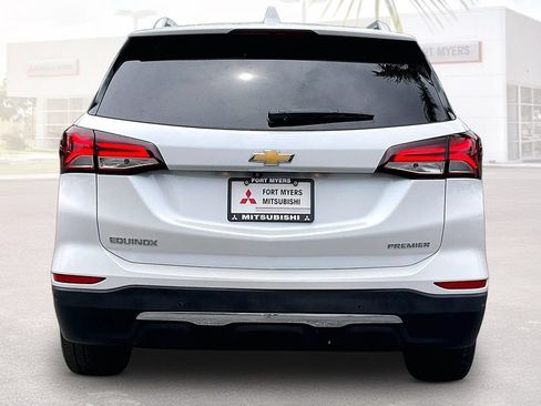 Used 2022 Chevrolet Equinox Premier FWD image 16