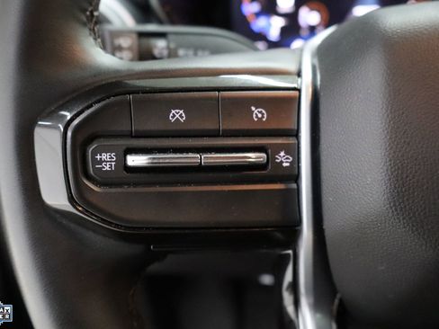 Used 2024 Chevrolet Colorado LT w/ LT Convenience Package image 16