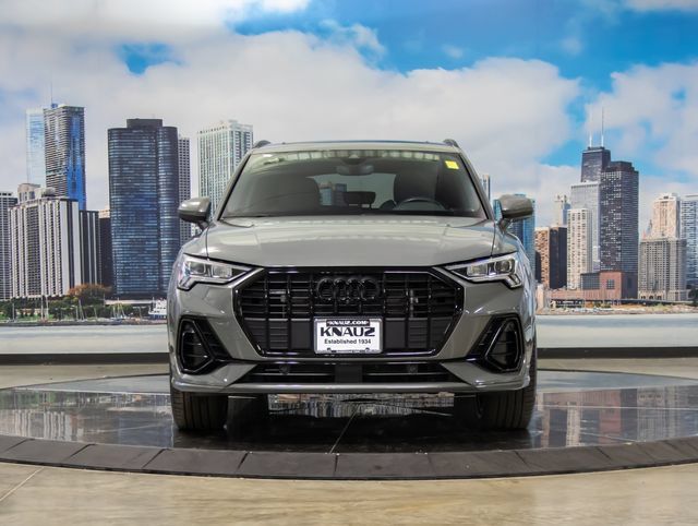 Used 2022 Audi Q3 2.0T Premium Plus w/ Premium Plus Package AWD/4WD image 3