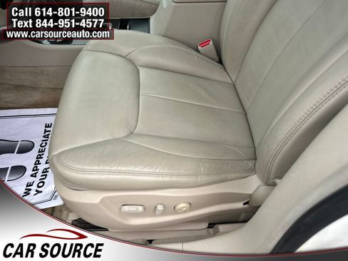 Used 2008 Cadillac DTS w/ Sun And Sound Package FWD image 15