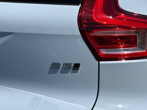 New 2026 Volvo XC40 B5 Plus w/ Climate Package AWD/4WD image 26