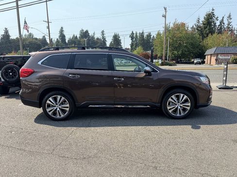 Used 2019 Subaru Ascent Touring w/ Popular Package #3 AWD/4WD image 12