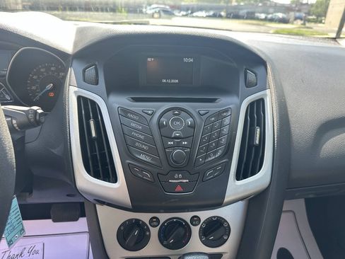 Used 2014 Ford Focus SE FWD image 14