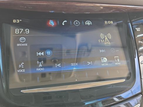 Used 2015 Cadillac Escalade Luxury AWD/4WD image 30