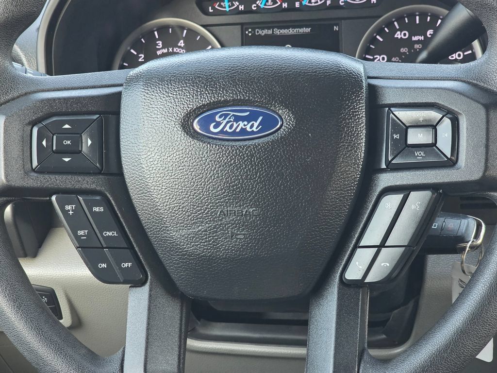 Used 2018 Ford F250 XLT w/ XLT Premium Package AWD/4WD image 14