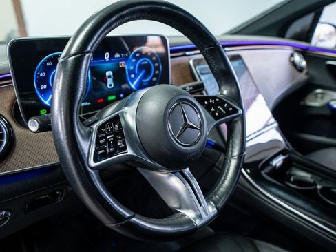 Used 2023 Mercedes-Benz EQE 500 4MATIC Sedan image 37