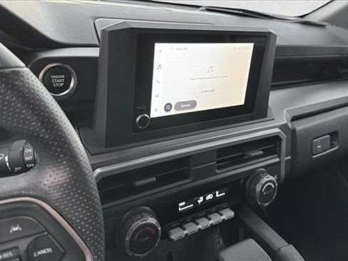 Certified 2025 Toyota 4Runner SR5 AWD/4WD image 13