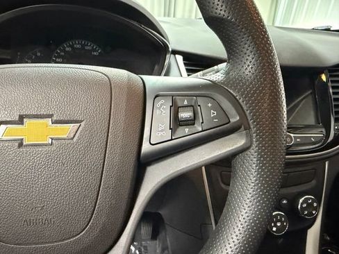 Used 2019 Chevrolet Trax LS AWD/4WD image 14