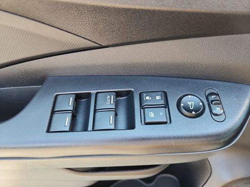 Used 2016 Honda CR-V SE image 16