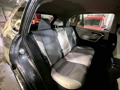Used 2019 Toyota RAV4 XLE w/ Convenience Package image 20