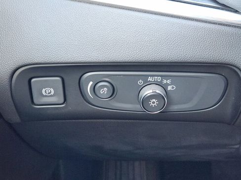 Used 2021 Buick Enclave Essence w/ Sound and Sites Package image 25