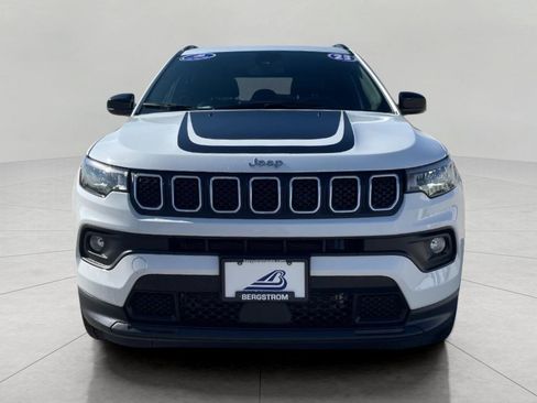 Used 2023 Jeep Compass Latitude w/ Mopar Graphics Package AWD/4WD image 32