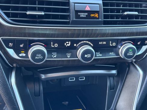 Certified 2022 Honda Accord Touring image 30
