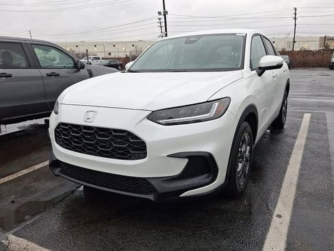 Certified 2026 Honda HR-V LX image 3