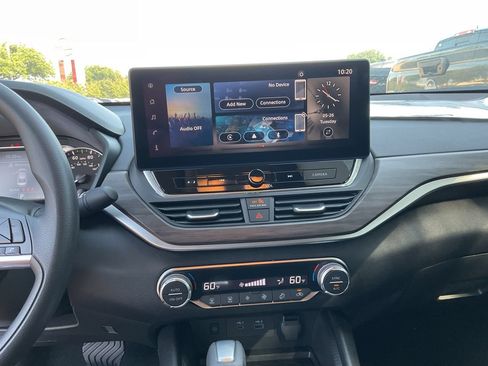 New 2026 Nissan Altima 2.5 SV FWD image 24