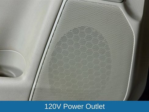 Used 2017 INFINITI QX80 2WD w/ Deluxe Technology Package image 24