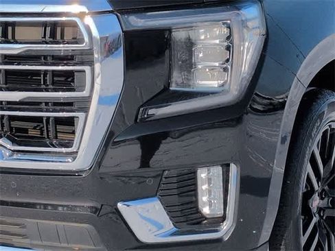 Used 2021 GMC Yukon SLT w/ SLT Luxury Package image 11