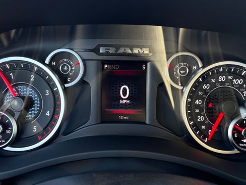 New 2027 RAM 3500 Big Horn AWD/4WD image 19