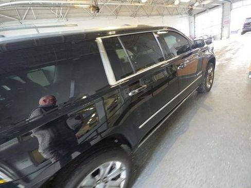 Used 2016 GMC Yukon XL Denali w/ Open Road Package image 3