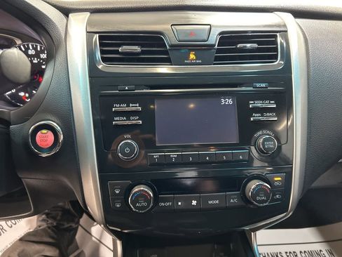 Used 2015 Nissan Altima 2.5 SV image 27