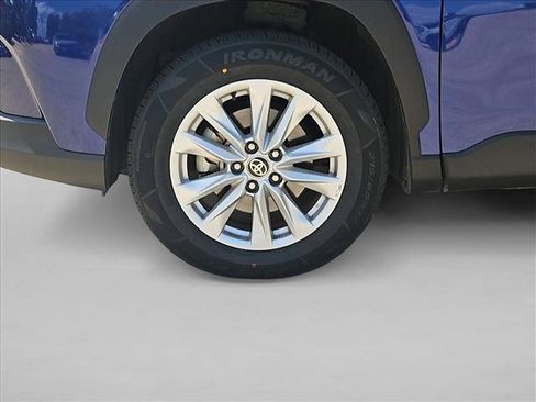 Used 2023 Toyota Corolla Cross LE image 22