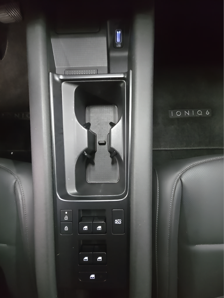 Certified 2023 Hyundai Ioniq 6 SEL AWD/4WD image 35