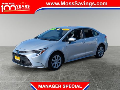 Used 2025 Toyota Corolla LE image 1