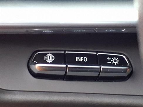 Used 2022 Chevrolet Corvette Stingray Premium Conv w/ Z51 Performance Package image 25