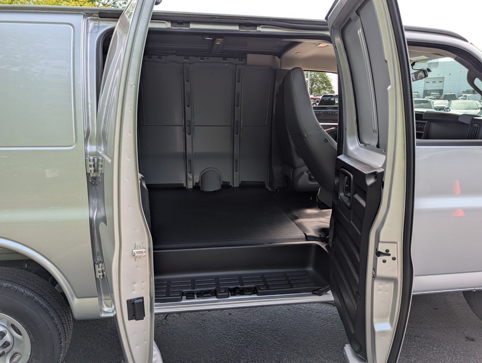 New 2026 Chevrolet Express 2500 w/ Driver Convenience Package RWD image 8