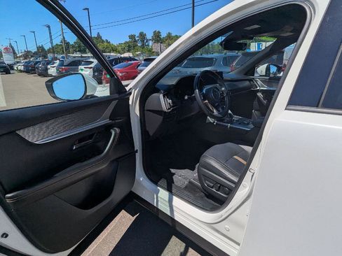 Used 2024 MAZDA CX-90 Plug-In Hybrid w/ Premium Plus AWD/4WD image 18