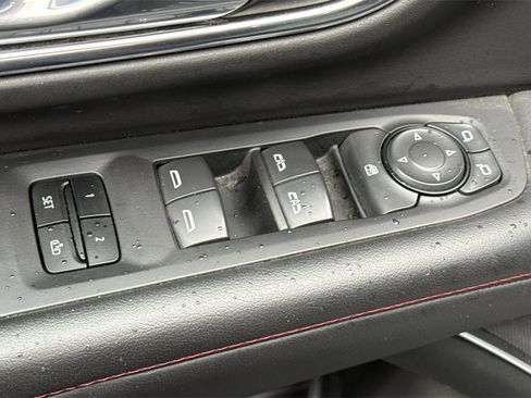 Used 2024 Chevrolet Suburban RST image 17