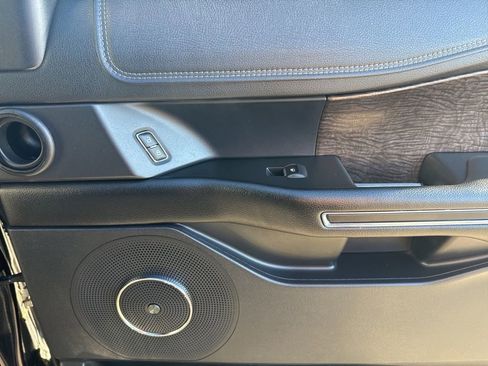 Used 2019 Ford Expedition Limited image 38