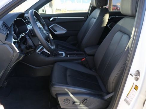 Used 2025 Audi Q3 2.0T Premium image 15
