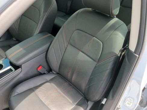Used 2024 Nissan Altima 2.5 SR w/ SR Premium Package FWD image 9