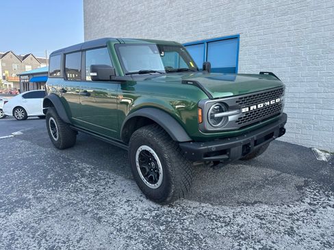 Used 2023 Ford Bronco Badlands AWD/4WD image 3